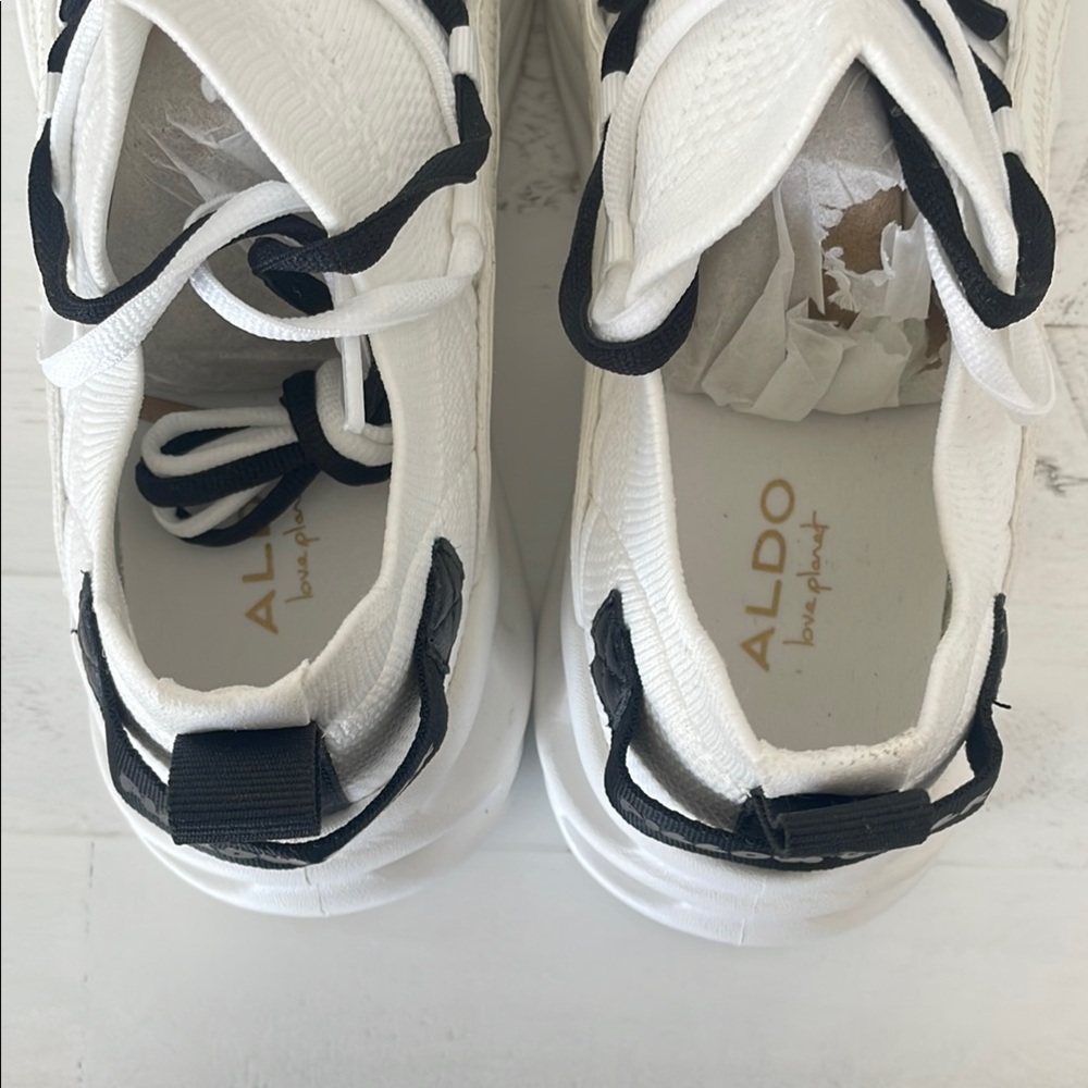 Aldo Stylish White Sneakers with Black Accents - Picture 6 of 6